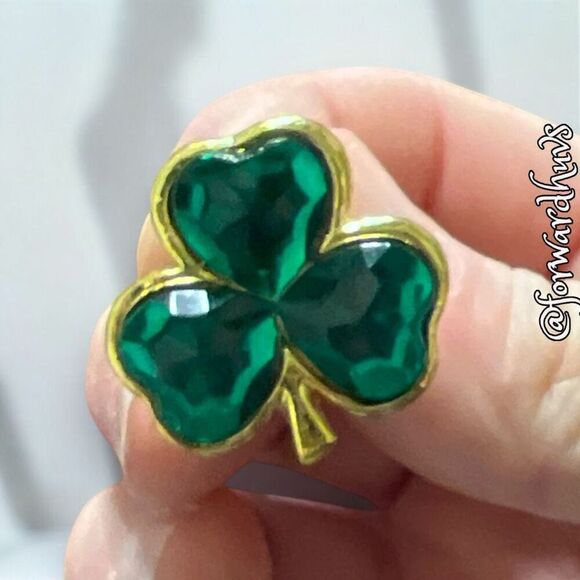 Bundle Sale 3 for $15 | Green Shamrock Gold Tone Pin - Picture 6 of 8
